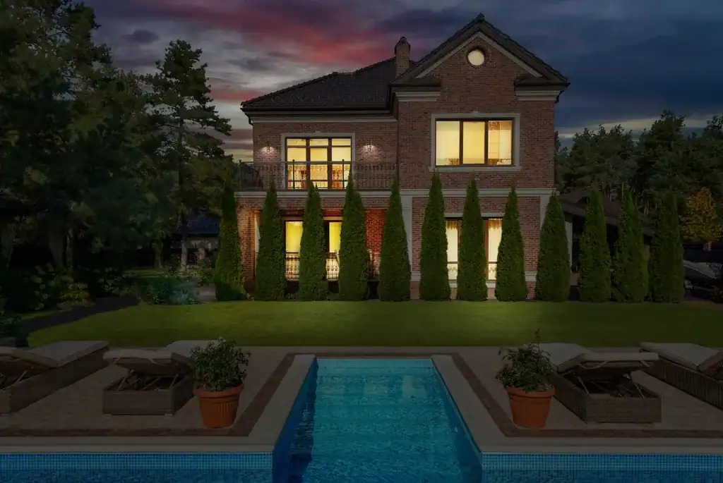 Casa unifamiliar con piscina para el post ¿De verdad quiero hacerme mi propia casa en Zaragoza? 5 señales de que ha lleg