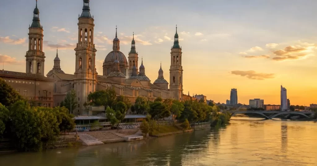 transformacion urbana Zaragoza nuevos proyectos arquitectonicos ciudad